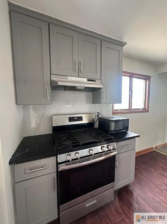 1710 Lincoln Highway Edison, NJ 08817