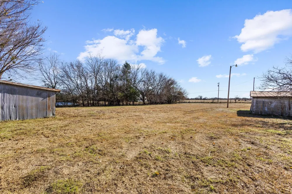3467 E Fm 120 Denison, TX 75021