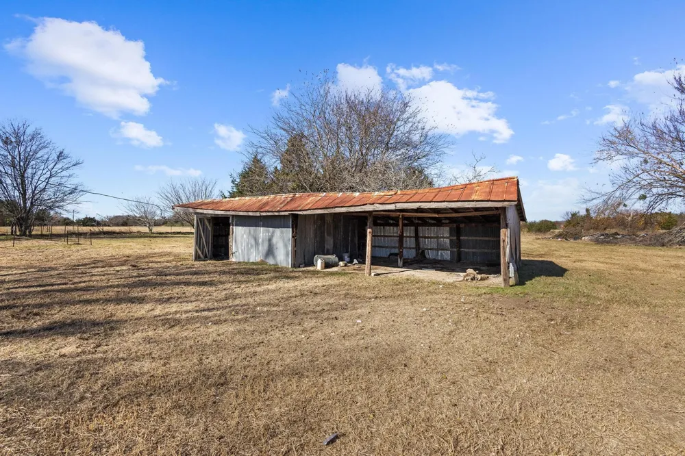 3467 E Fm 120 Denison, TX 75021