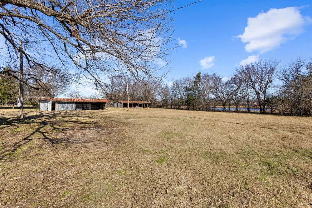 3467 E Fm 120 Denison, TX 75021