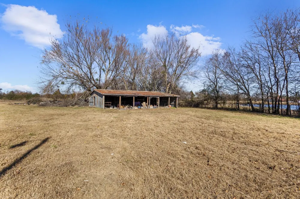3467 E Fm 120 Denison, TX 75021