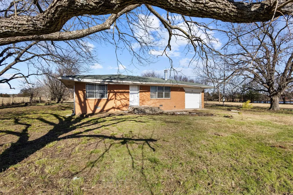 3467 E Fm 120 Denison, TX 75021