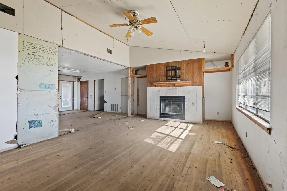 3467 E Fm 120 Denison, TX 75021