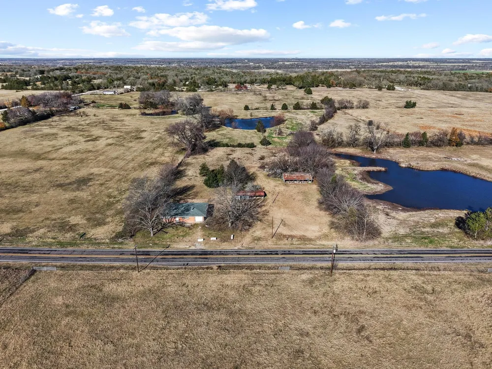 3467 E Fm 120 Denison, TX 75021