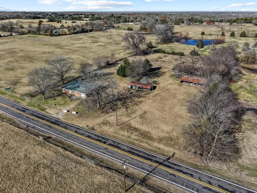 3467 E Fm 120 Denison, TX 75021