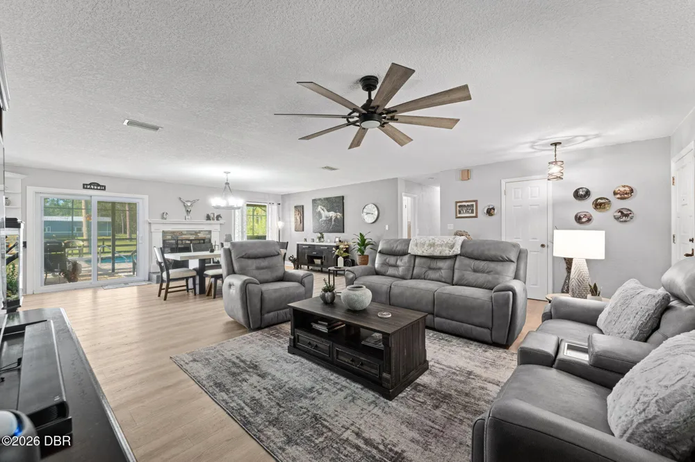 2131 W Poinsettia Drive Port Orange, FL 32128