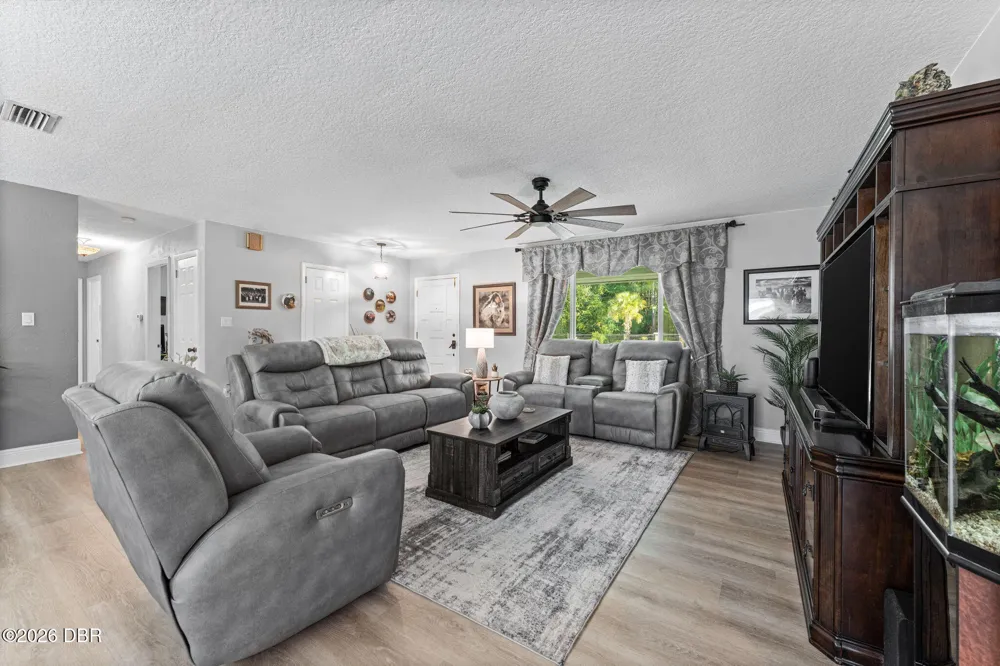 2131 W Poinsettia Drive Port Orange, FL 32128