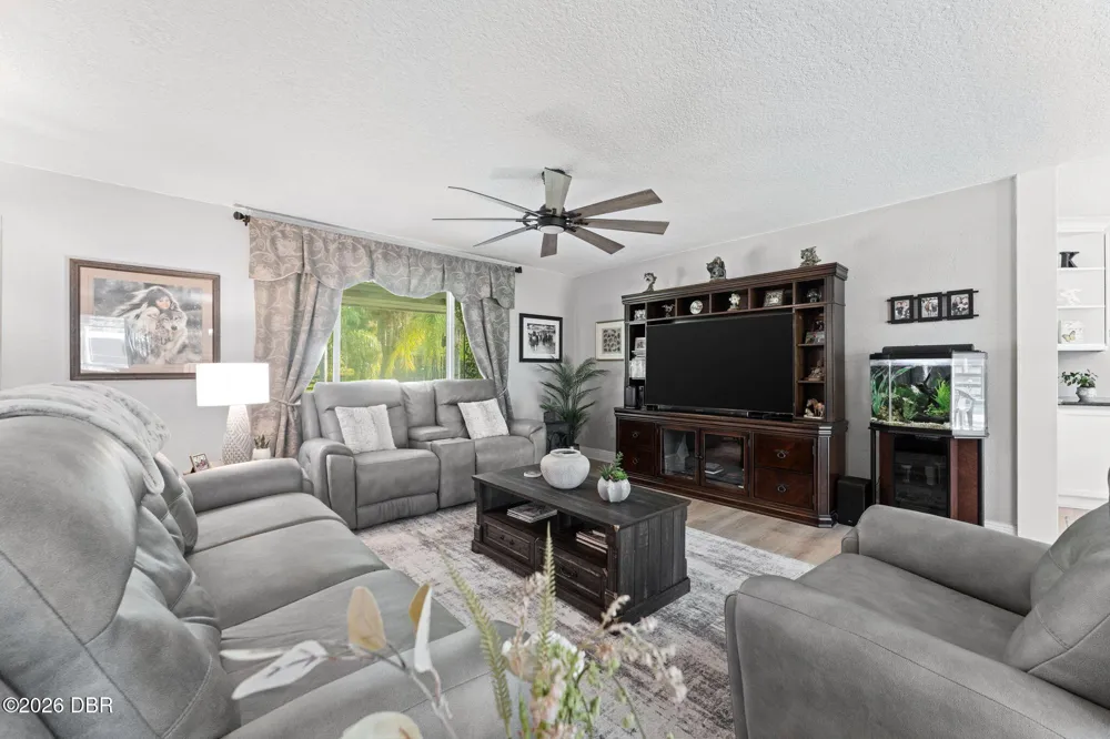 2131 W Poinsettia Drive Port Orange, FL 32128