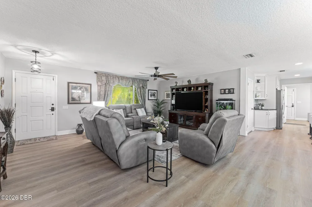 2131 W Poinsettia Drive Port Orange, FL 32128