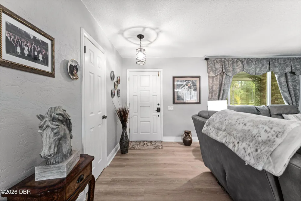 2131 W Poinsettia Drive Port Orange, FL 32128
