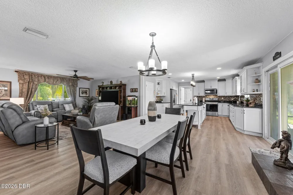 2131 W Poinsettia Drive Port Orange, FL 32128