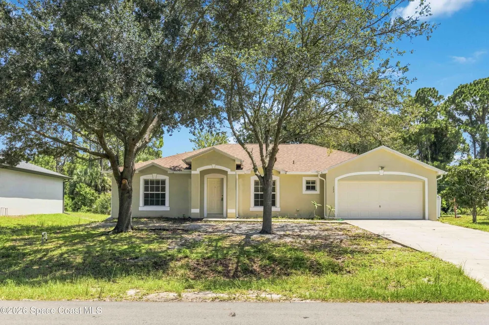 133 Hilton Avenue NW Palm Bay, FL 32907