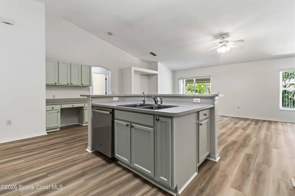 133 Hilton Avenue NW Palm Bay, FL 32907