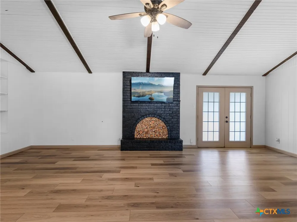 102 Mossridge Universal City, TX 78148
