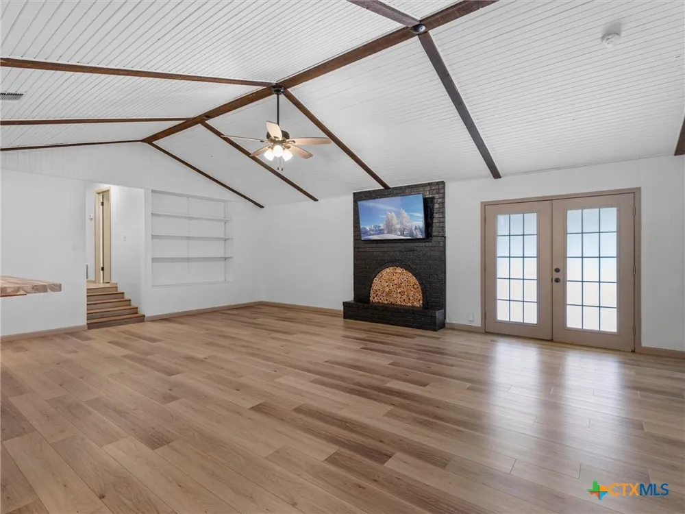 102 Mossridge Universal City, TX 78148