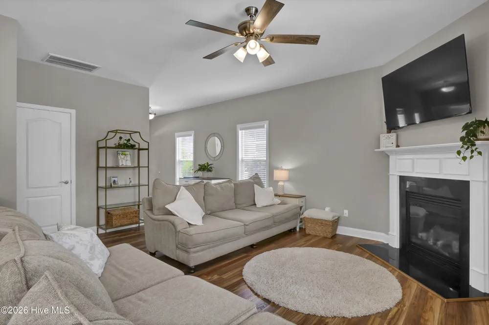 1528 Stones Edge Loop Wilmington, NC 28405