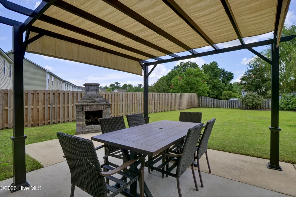 1528 Stones Edge Loop Wilmington, NC 28405