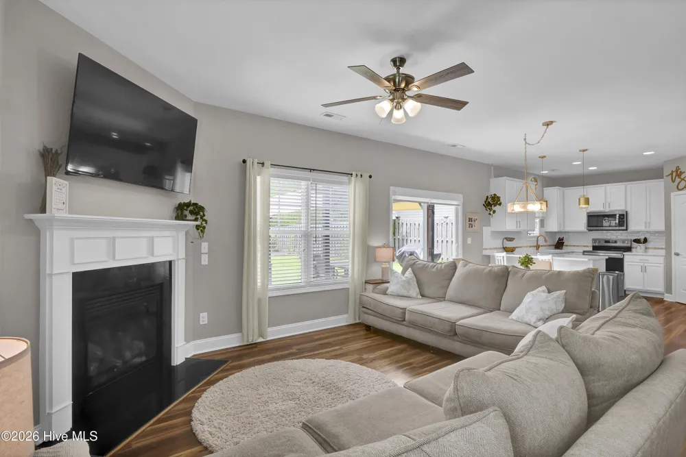 1528 Stones Edge Loop Wilmington, NC 28405