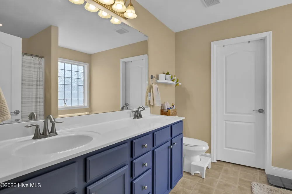 1528 Stones Edge Loop Wilmington, NC 28405