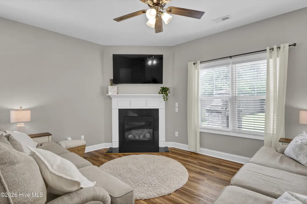 1528 Stones Edge Loop Wilmington, NC 28405