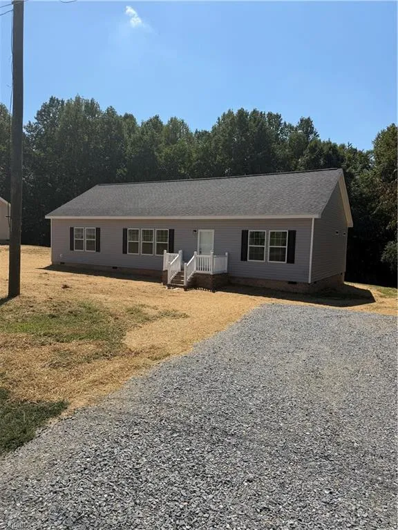 5103 Center Road Jonesville, NC 28624