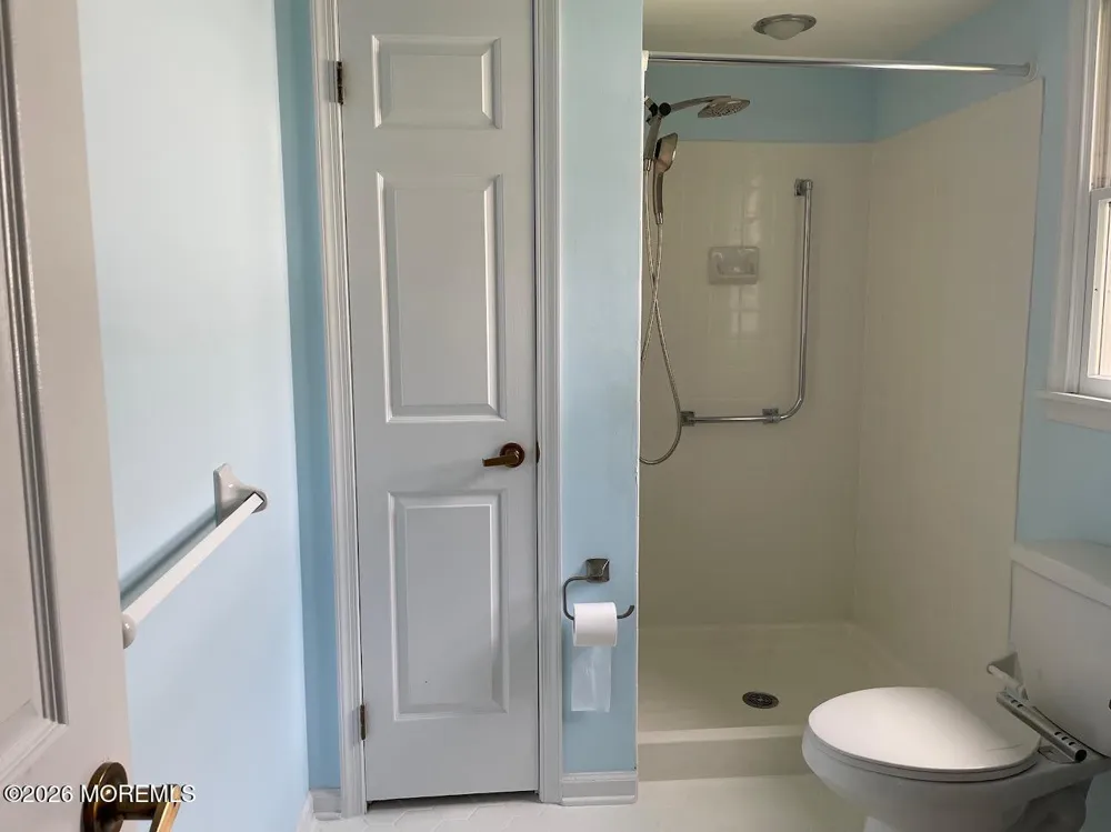 1490 Gleniffer Hill Road Toms River, NJ 08755