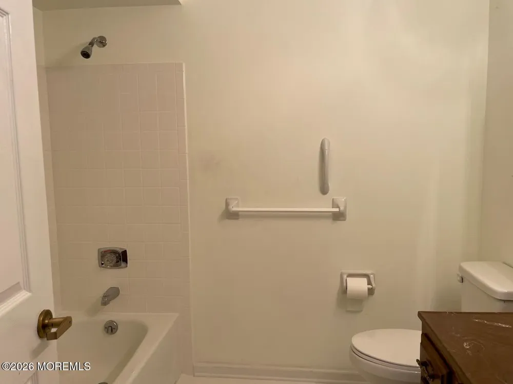 1490 Gleniffer Hill Road Toms River, NJ 08755