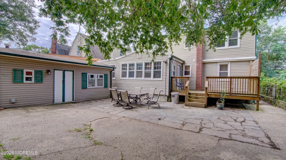 44 Briarwood Avenue Keansburg, NJ 07734