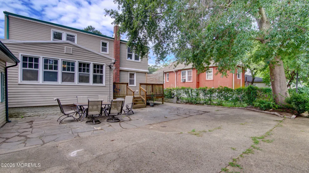 44 Briarwood Avenue Keansburg, NJ 07734