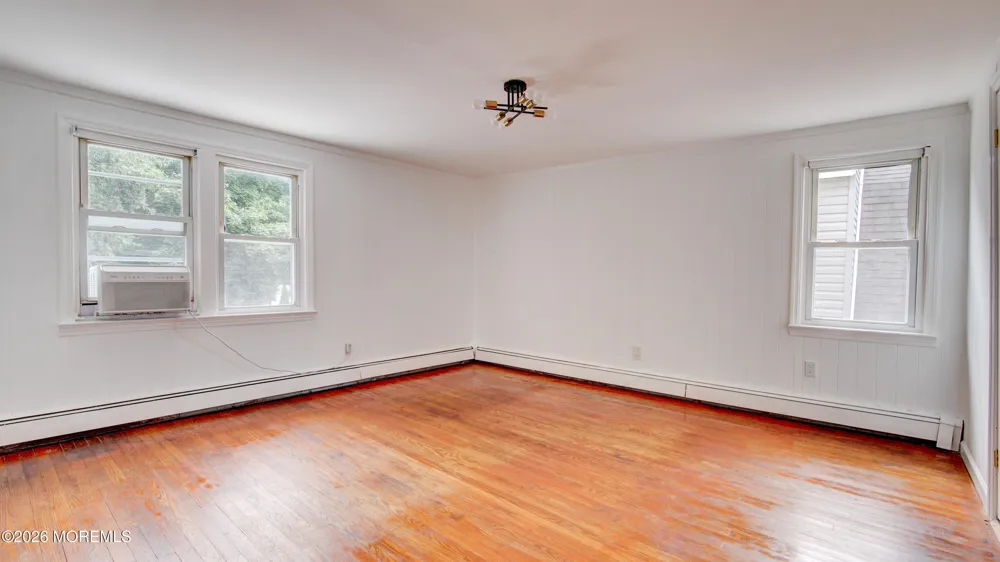 44 Briarwood Avenue Keansburg, NJ 07734