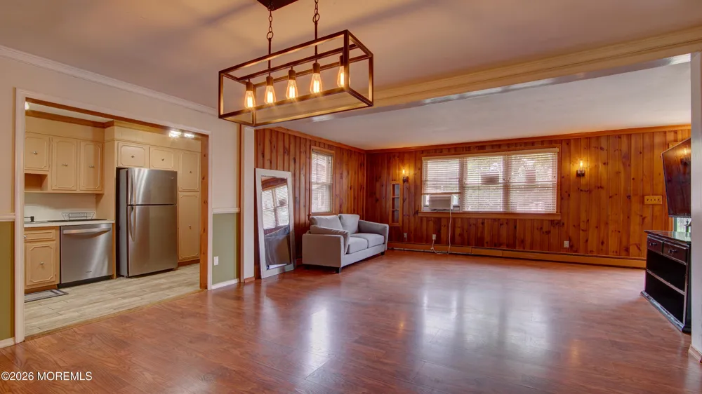 44 Briarwood Avenue Keansburg, NJ 07734