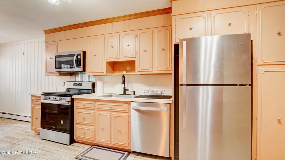 44 Briarwood Avenue Keansburg, NJ 07734