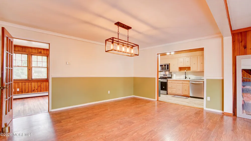 44 Briarwood Avenue Keansburg, NJ 07734