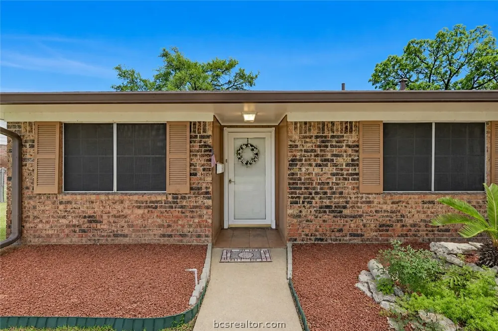 3807 Kelli Lane Bryan, TX 77802