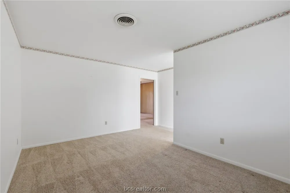 3807 Kelli Lane Bryan, TX 77802