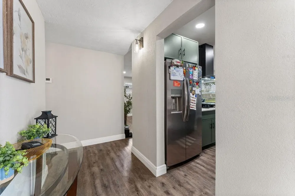 9009 1ST STREET NE St Petersburg, FL 33702