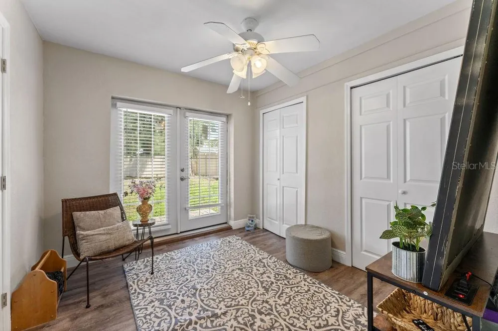 9009 1ST STREET NE St Petersburg, FL 33702