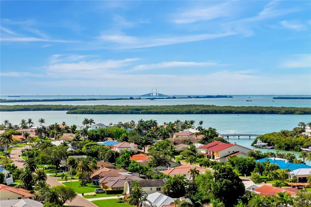 4900 BRITTANY DRIVE S #1512 St Petersburg, FL 33715