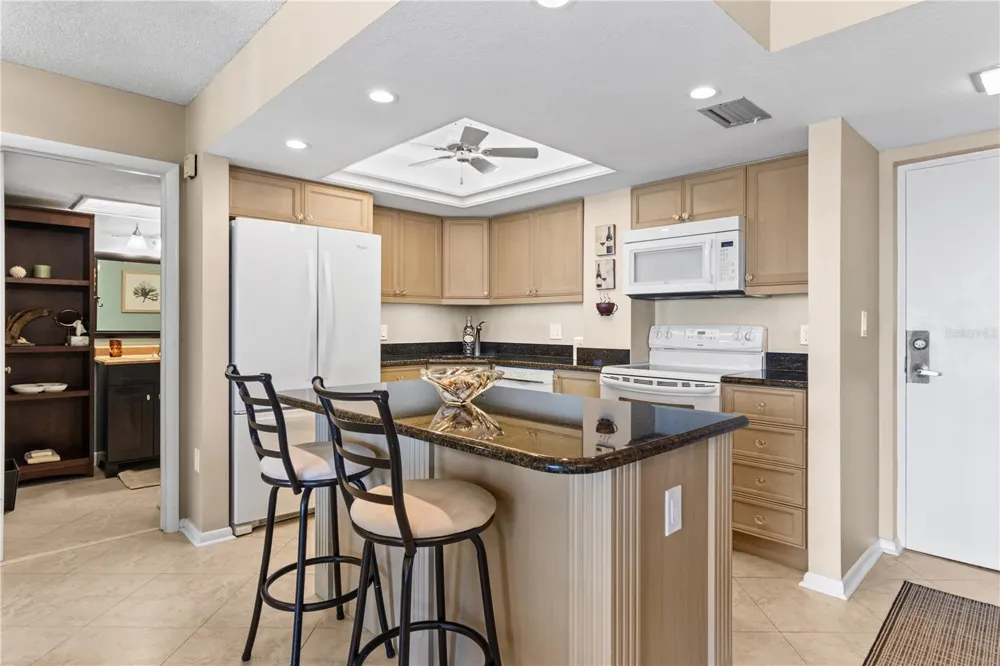 4900 BRITTANY DRIVE S #1512 St Petersburg, FL 33715