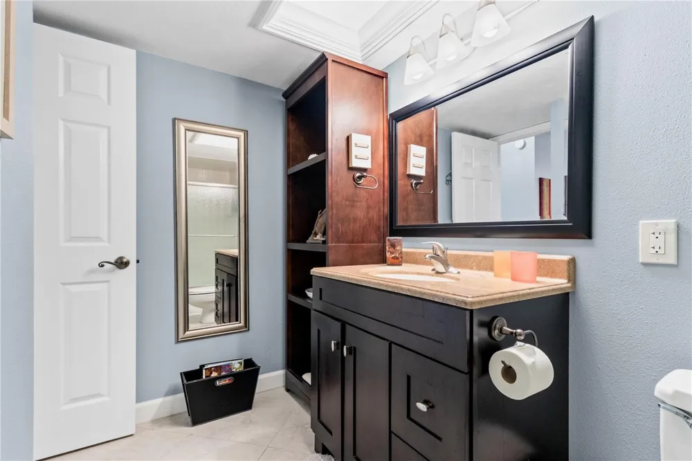 4900 BRITTANY DRIVE S #1512 St Petersburg, FL 33715