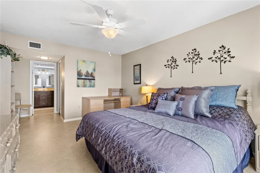 4900 BRITTANY DRIVE S #1512 St Petersburg, FL 33715
