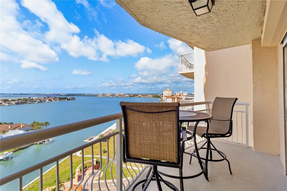 4900 BRITTANY DRIVE S #1512 St Petersburg, FL 33715