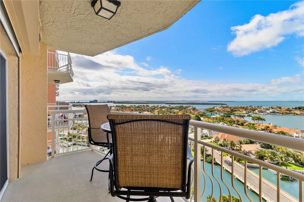4900 BRITTANY DRIVE S #1512 St Petersburg, FL 33715