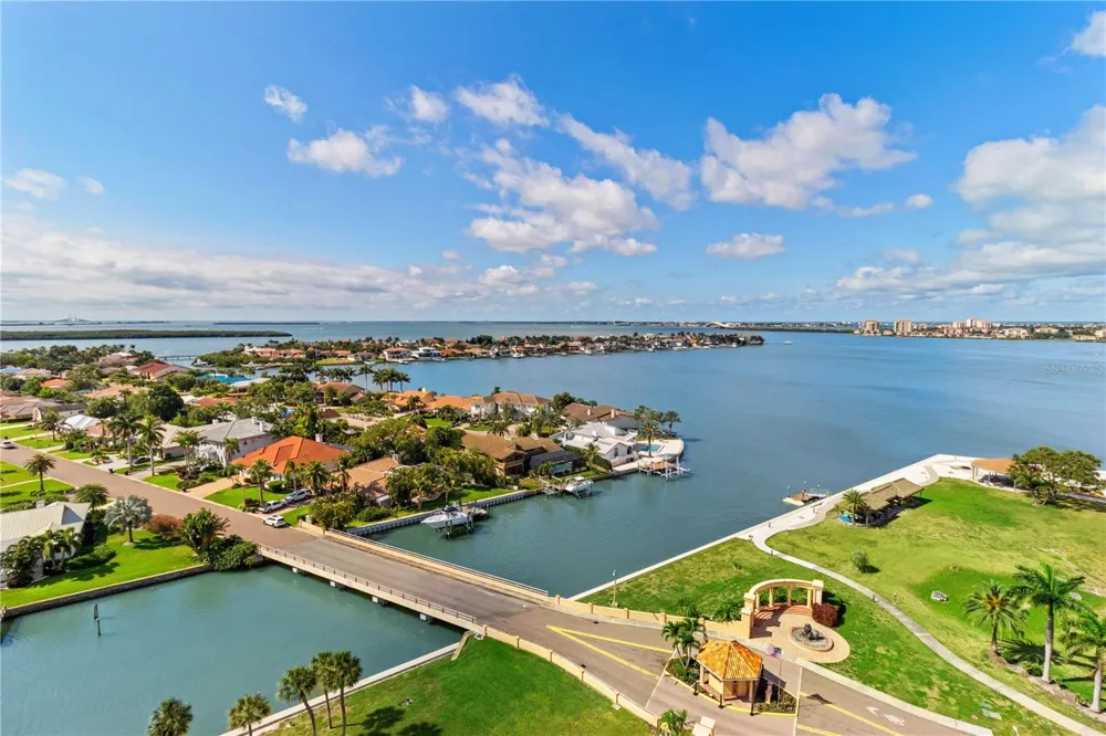 4900 BRITTANY DRIVE S #1512 St Petersburg, FL 33715