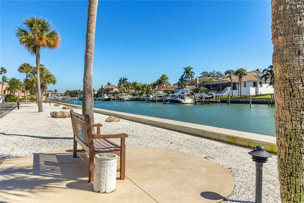 4900 BRITTANY DRIVE S #1512 St Petersburg, FL 33715