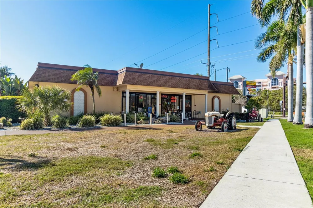 4900 BRITTANY DRIVE S #1512 St Petersburg, FL 33715