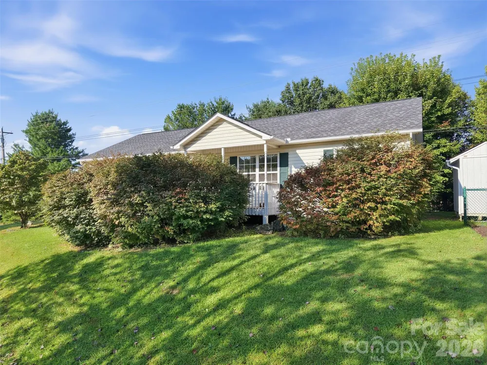 11 Brant Lane Weaverville, NC 28787