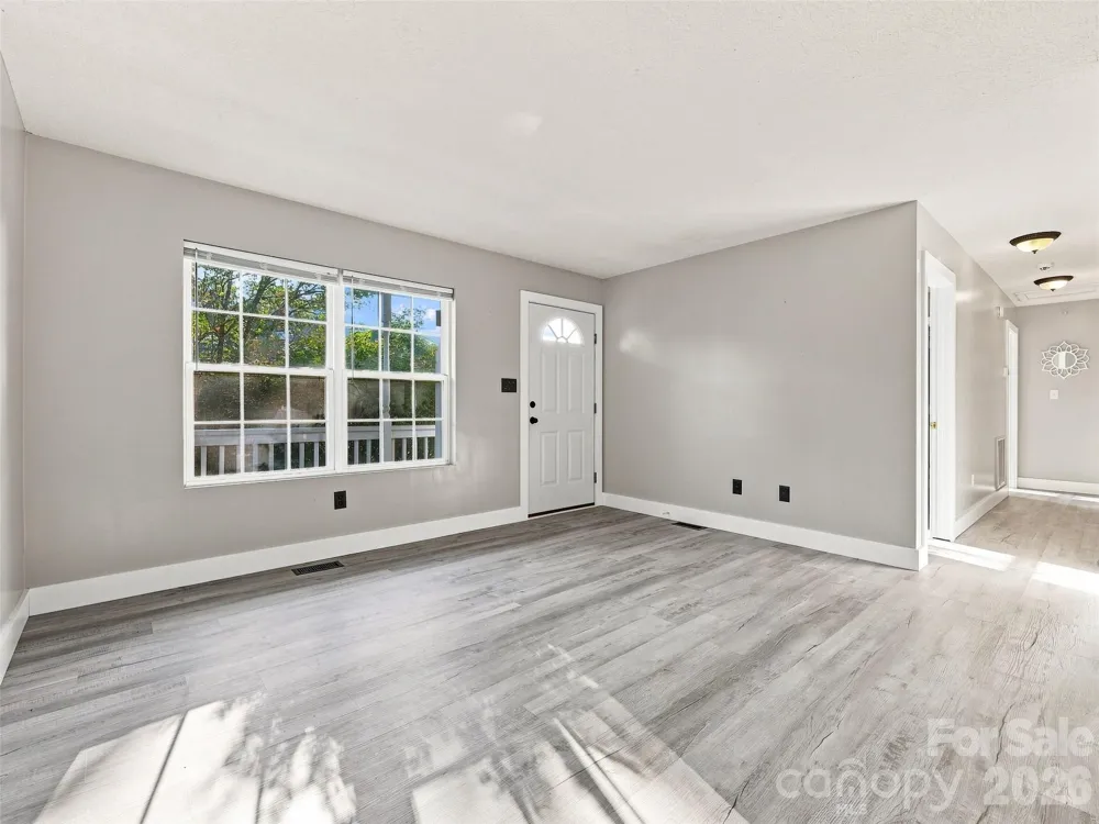 11 Brant Lane Weaverville, NC 28787