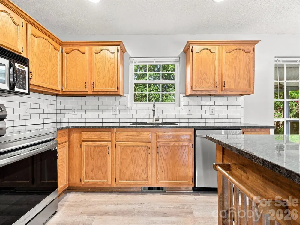 11 Brant Lane Weaverville, NC 28787