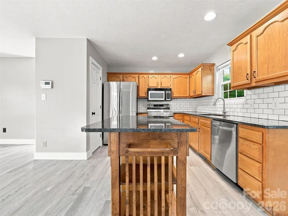 11 Brant Lane Weaverville, NC 28787